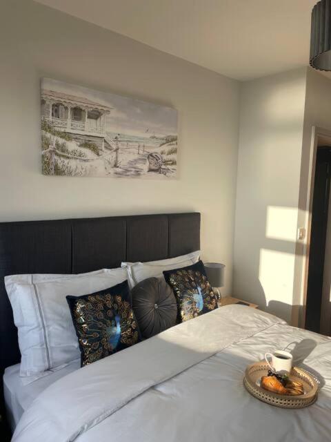 Spectacular 2 Bedroom Balcony Sea View Flat Scarborough Exterior foto