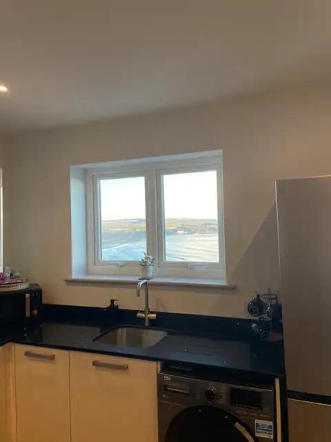 Spectacular 2 Bedroom Balcony Sea View Flat Scarborough Exterior foto