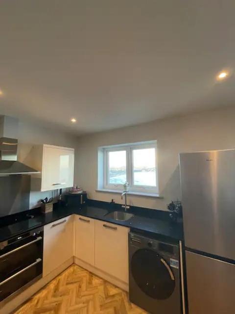 Spectacular 2 Bedroom Balcony Sea View Flat Scarborough Exterior foto