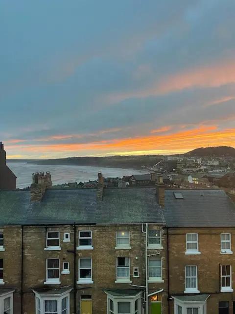 Spectacular 2 Bedroom Balcony Sea View Flat Scarborough Exterior foto