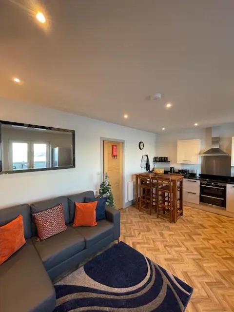 Spectacular 2 Bedroom Balcony Sea View Flat Scarborough Exterior foto