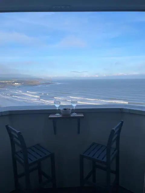 Spectacular 2 Bedroom Balcony Sea View Flat Scarborough Exterior foto