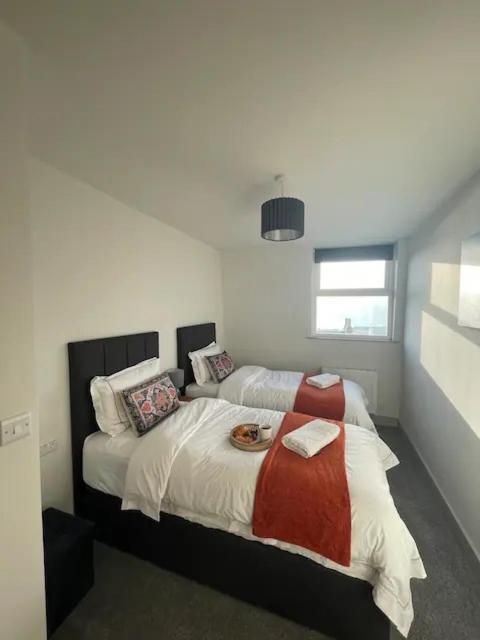 Spectacular 2 Bedroom Balcony Sea View Flat Scarborough Exterior foto